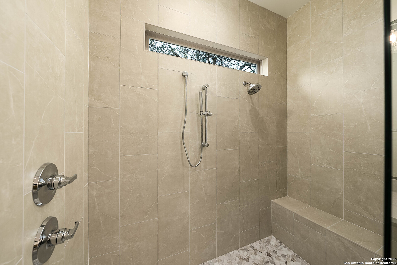 24351 Tres Arroyos San Antonio TX 78255