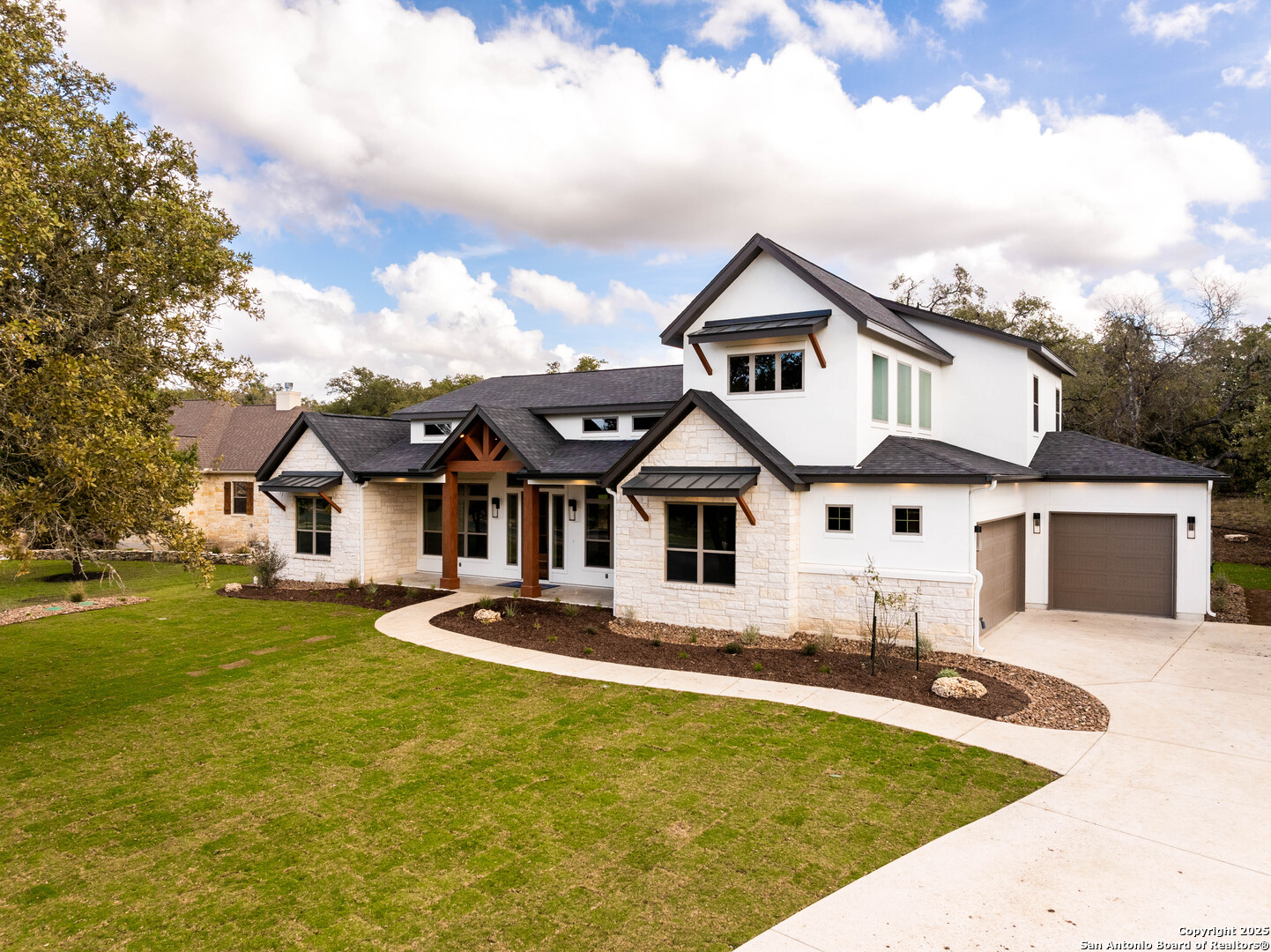 24351 Tres Arroyos San Antonio TX 78255