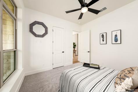 24351 Tres Arroyos San Antonio TX 78255