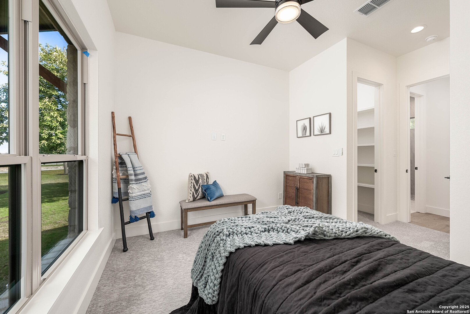 24351 Tres Arroyos San Antonio TX 78255
