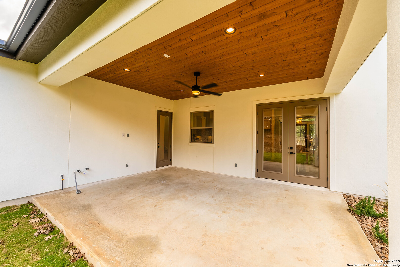 24351 Tres Arroyos San Antonio TX 78255
