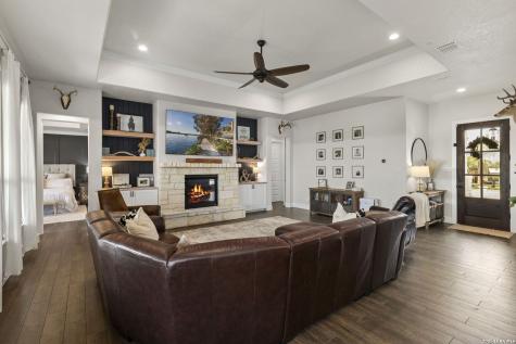 1422 Ledgebrook Spring Branch TX 78070