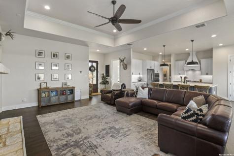 1422 Ledgebrook Spring Branch TX 78070