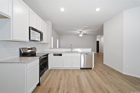 8930 Chili Bowl Street Converse TX 78109