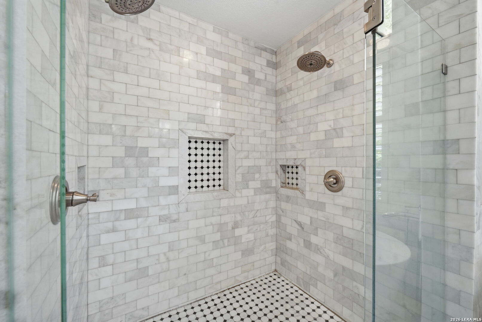 2810 Falling Brook San Antonio TX 78258