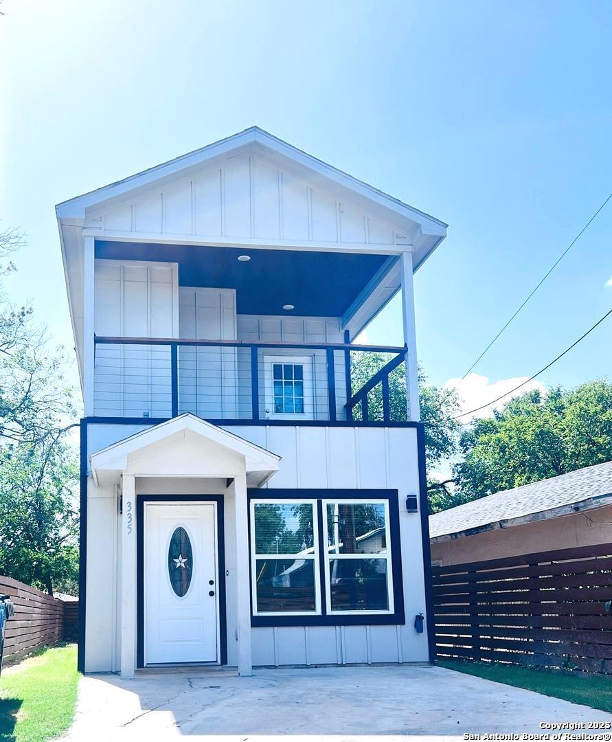 335 S San Eduardo San Antonio TX 78237