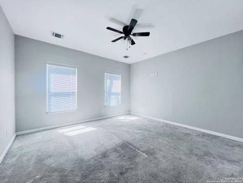 335 S San Eduardo San Antonio TX 78237