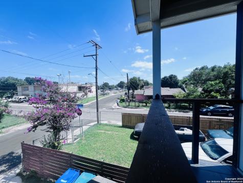 335 S San Eduardo San Antonio TX 78237