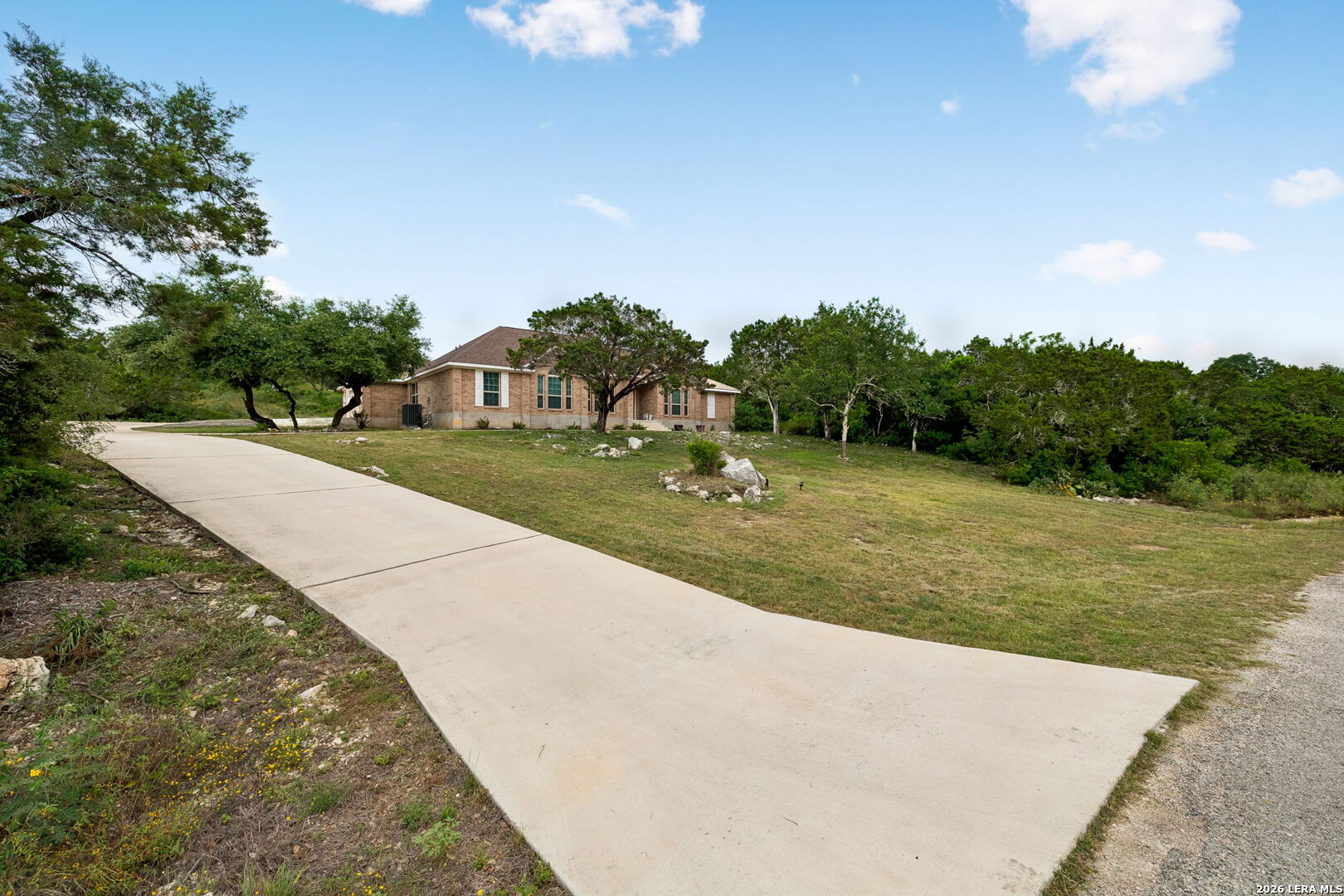 1544 County Road 2801 E Mico TX 78056