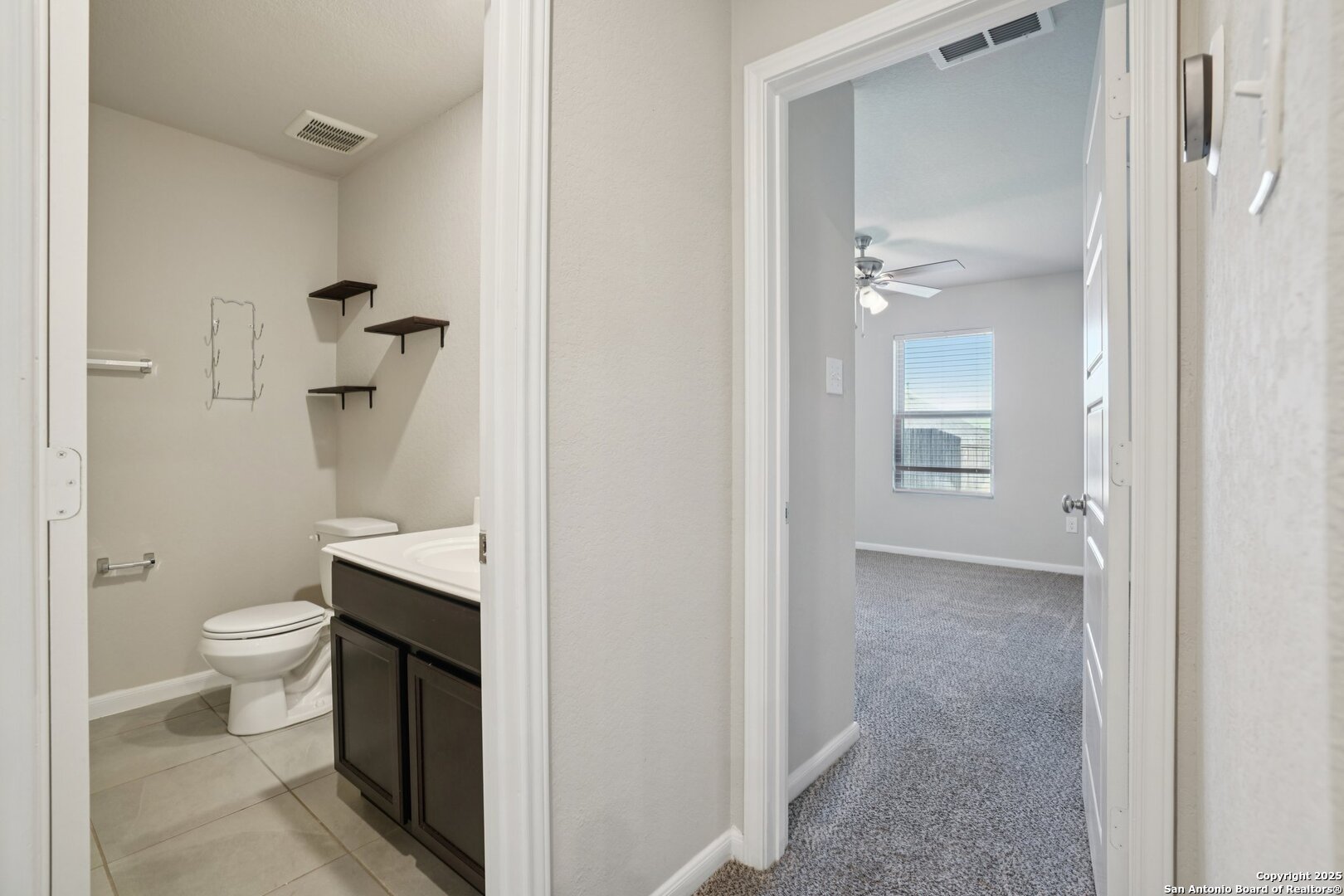 7019 Vista Loop San Antonio TX 78233