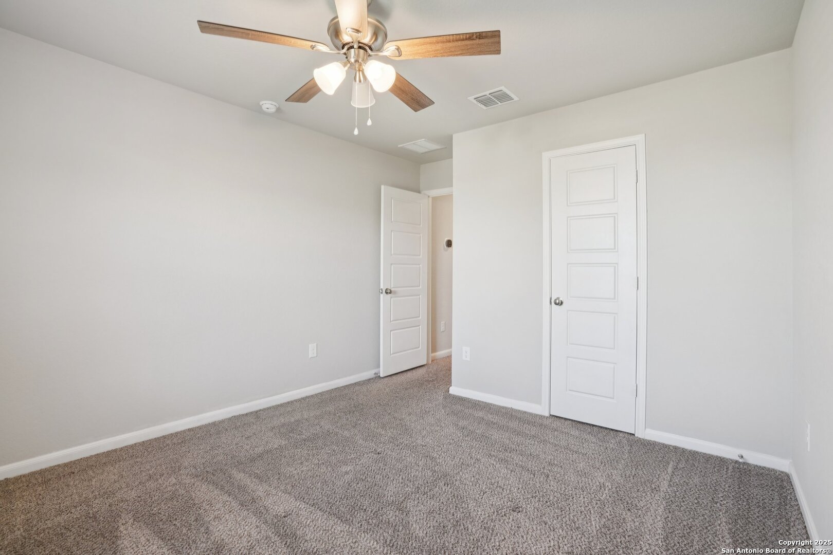 7019 Vista Loop San Antonio TX 78233