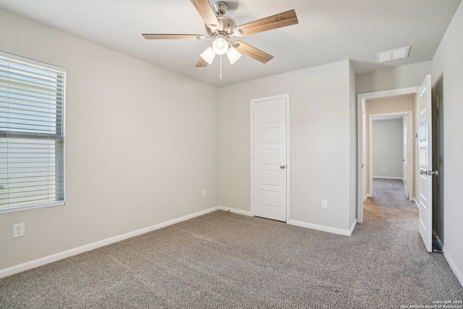 7019 Vista Loop San Antonio TX 78233