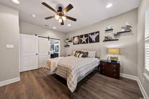 15820 Chippewa Selma TX 78154