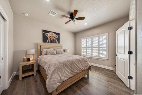 15820 Chippewa Selma TX 78154
