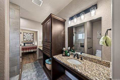 15820 Chippewa Selma TX 78154