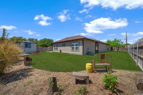 15820 Chippewa Selma TX 78154