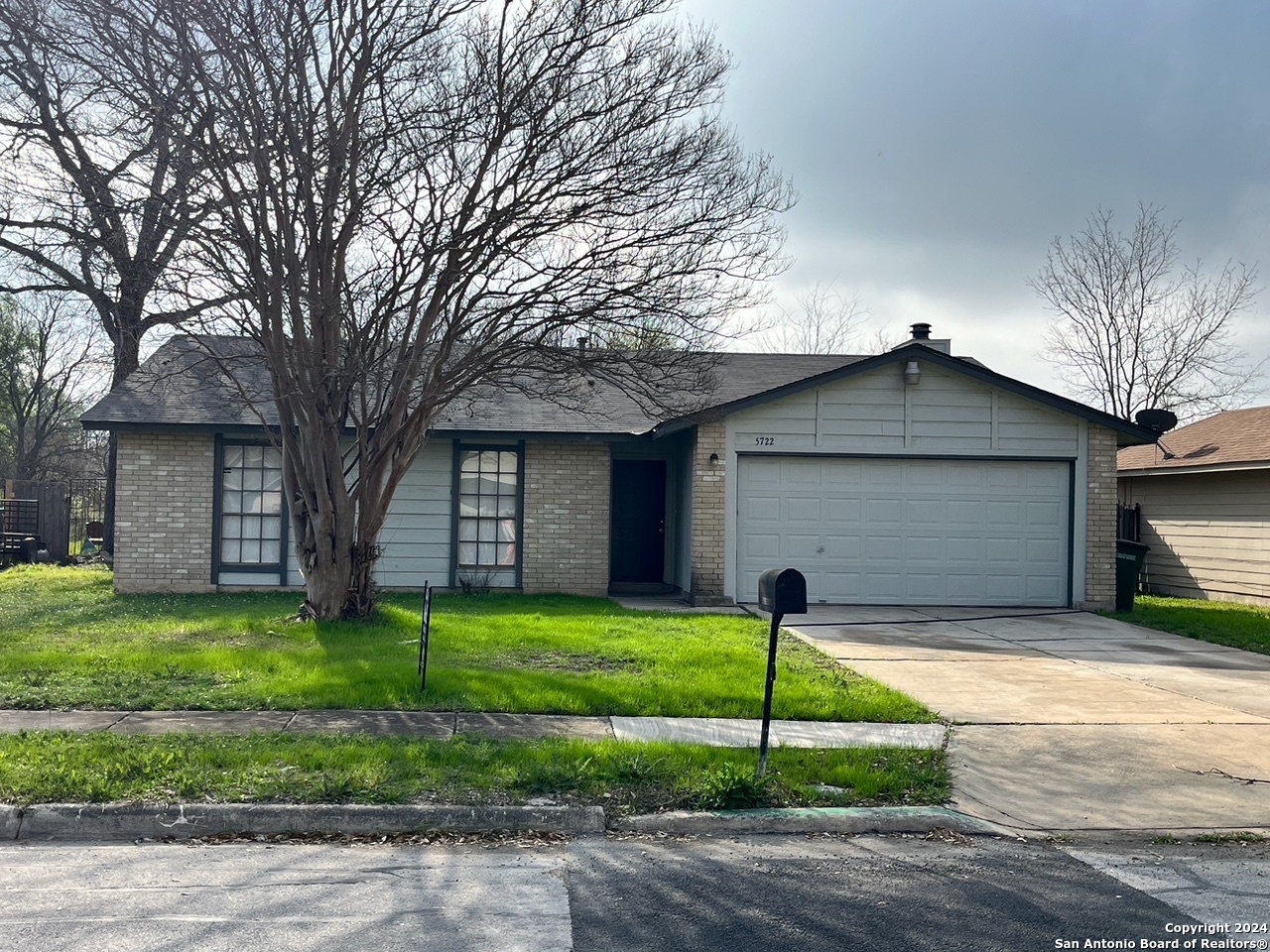 5722 Larkmeadow Drive San Antonio TX 78233