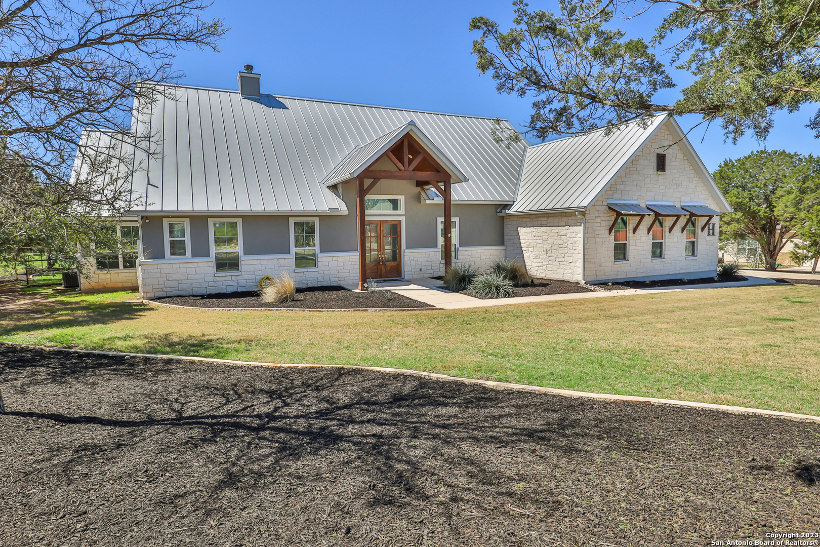 825 Oak Bluff Trail New Braunfels TX 78132