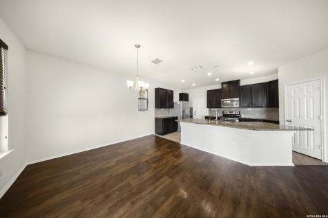 1402 Bluejay Court San Antonio TX 78245