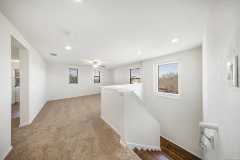 1402 Bluejay Court San Antonio TX 78245