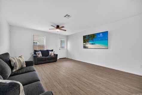 10957 Presa Way San Antonio TX 78223