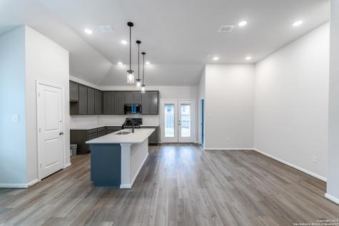 6305 Black Butte Schertz TX 78154
