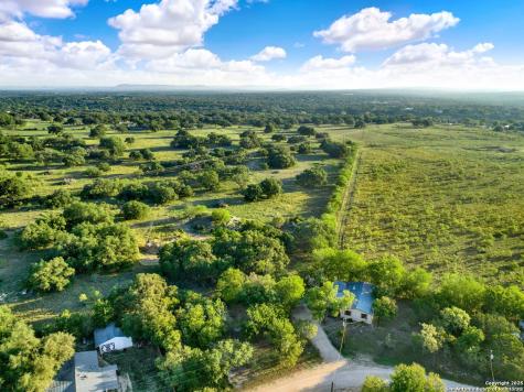 245 Bandera Bandera TX 78003