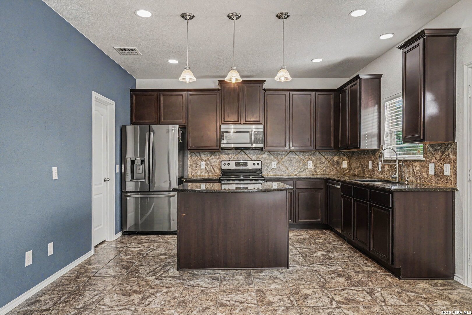 8410 Puente San Antonio TX 78223