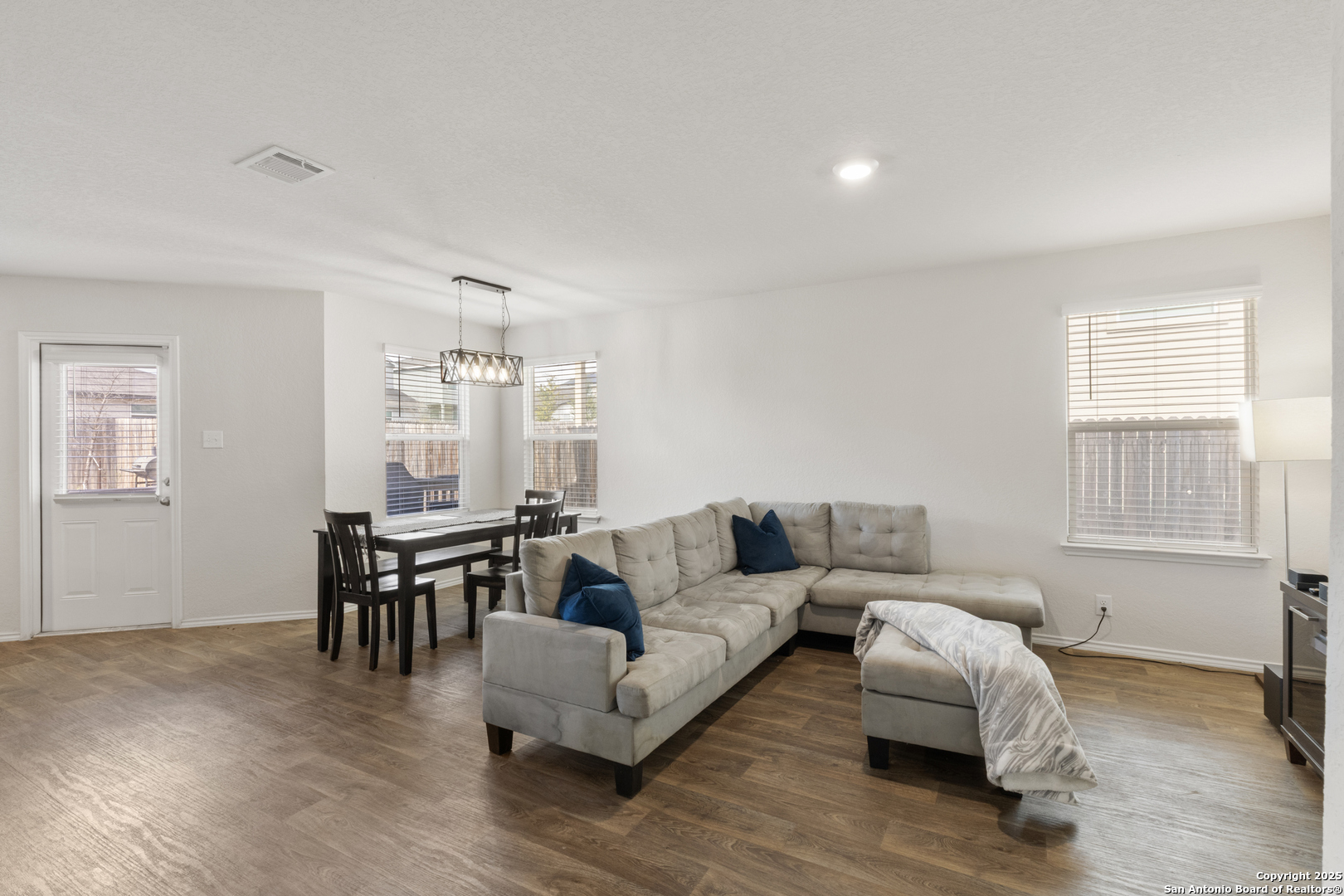 1041 Pacific Monarch San Antonio TX 78253