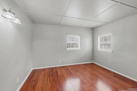 411 W Vestal San Antonio TX 78221