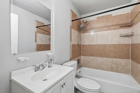 411 W Vestal San Antonio TX 78221