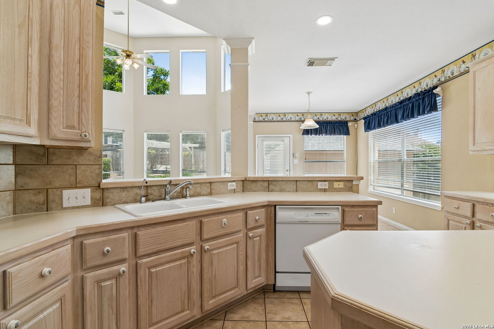 24232 Bear Mountain San Antonio TX 78258