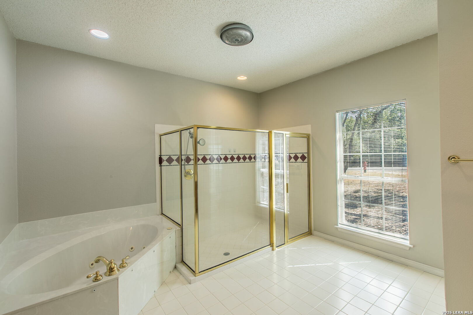 26013 Mesa Oak Drive San Antonio TX 78255