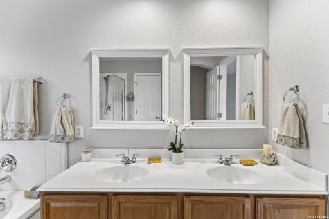 13726 Tramonto Hill San Antonio TX 78253
