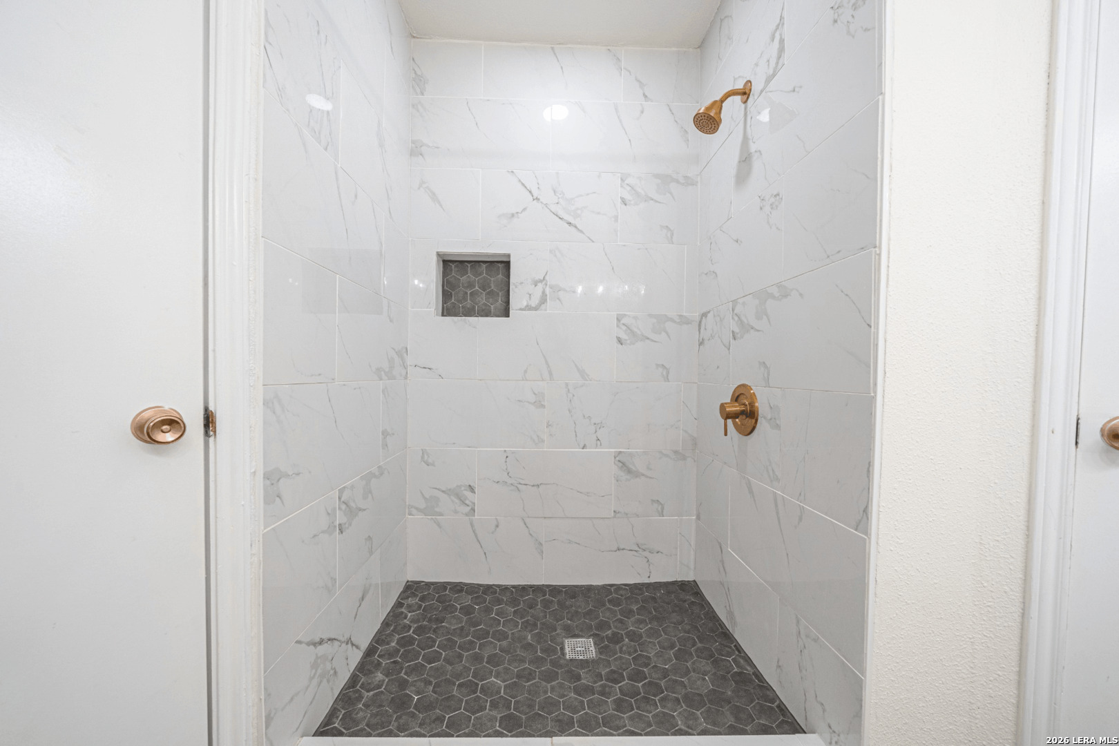 9234 Ridge Climb San Antonio TX 78250