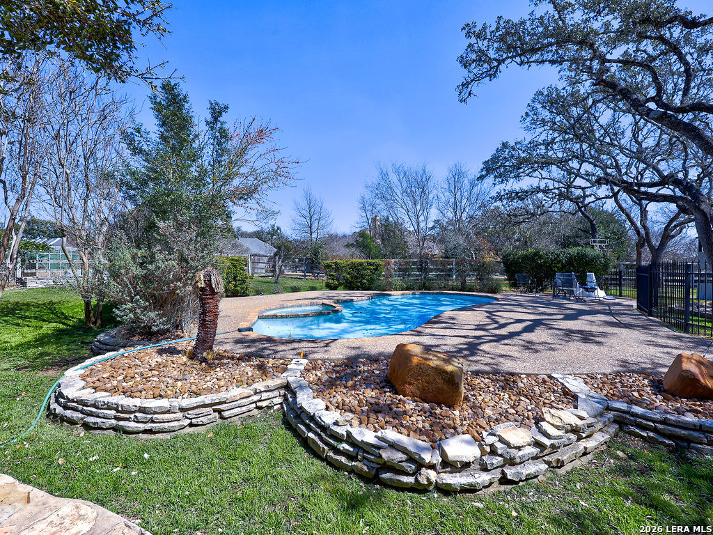 29540 Red Bud Hill Boerne TX 78015