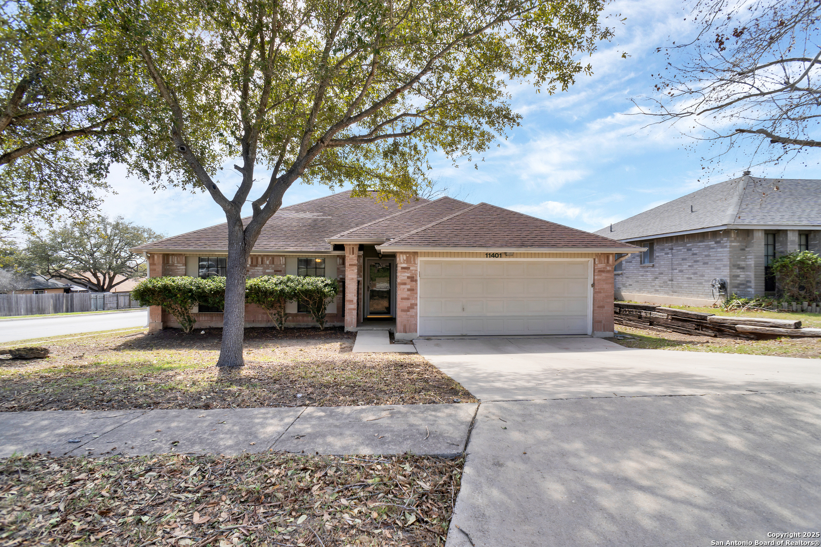 11401 Forest Elf Live Oak TX 78233