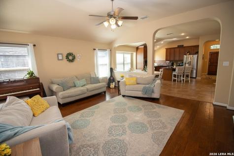 25014 Buttermilk San Antonio TX 78255