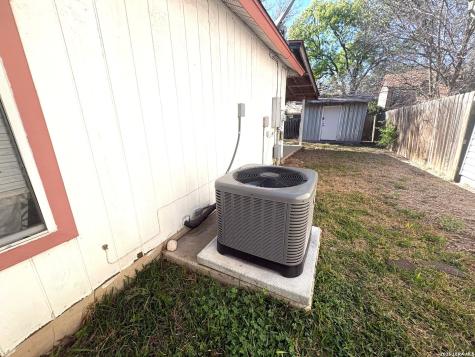 8025 Fair Bend San Antonio TX 78250