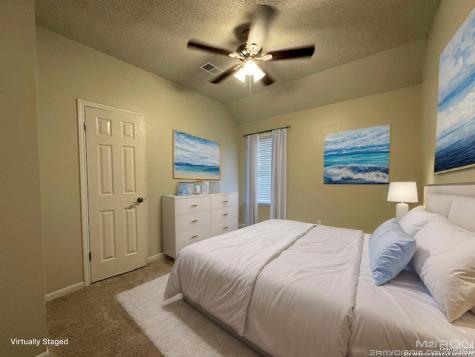 1106 Saxonhill San Antonio TX 78253