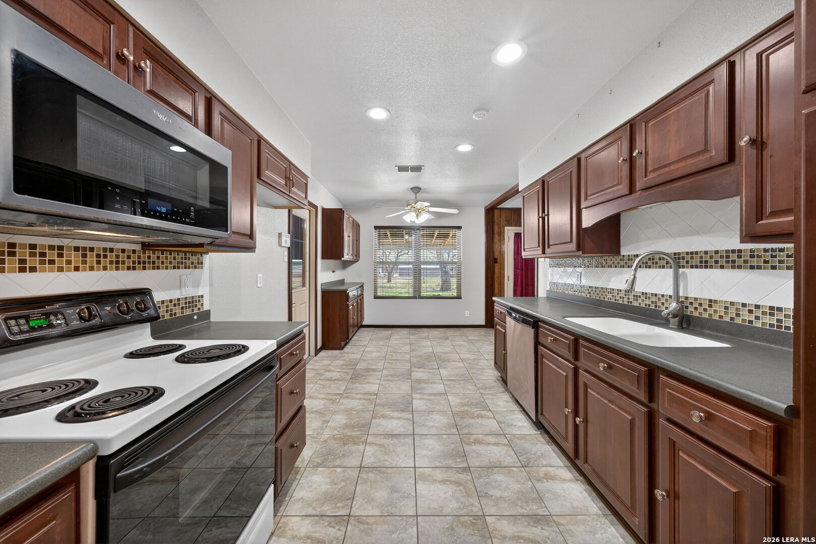 100 Crestline Pleasanton TX 78064