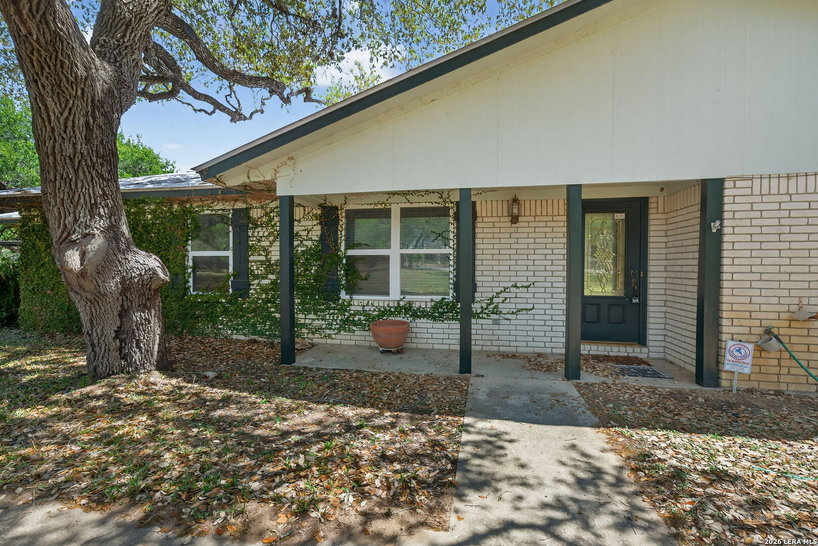 100 Crestline Pleasanton TX 78064