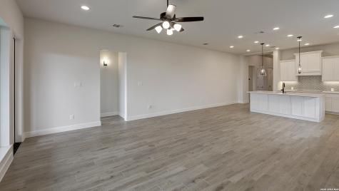 173 Mountain Oak Castroville TX 78009