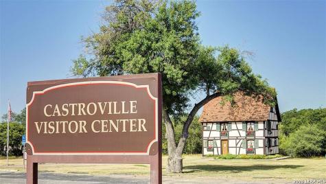 173 Mountain Oak Castroville TX 78009
