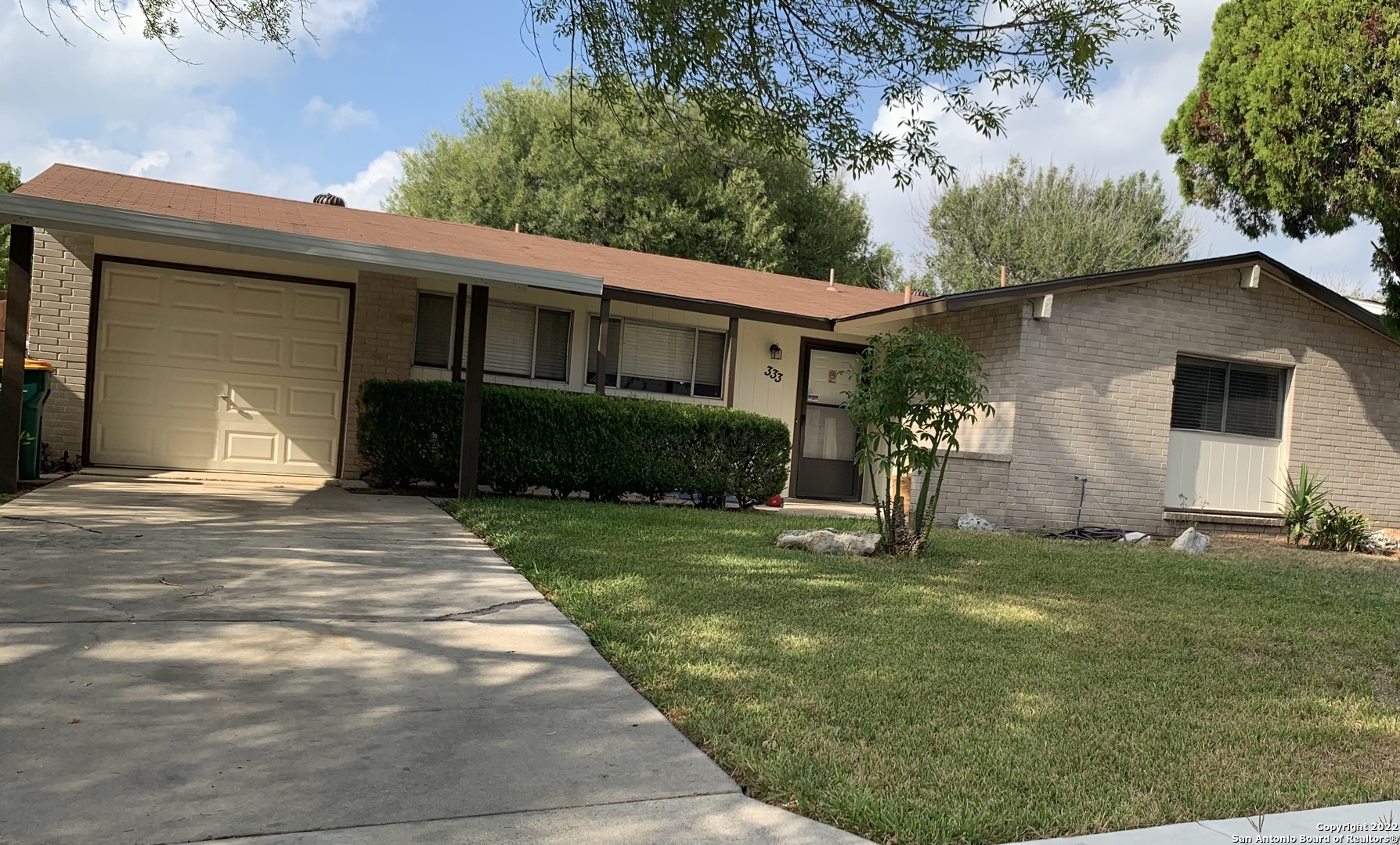 333 Deborah Drive Converse TX 78109