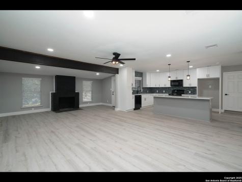 8619 Oak Ledge San Antonio TX 78217