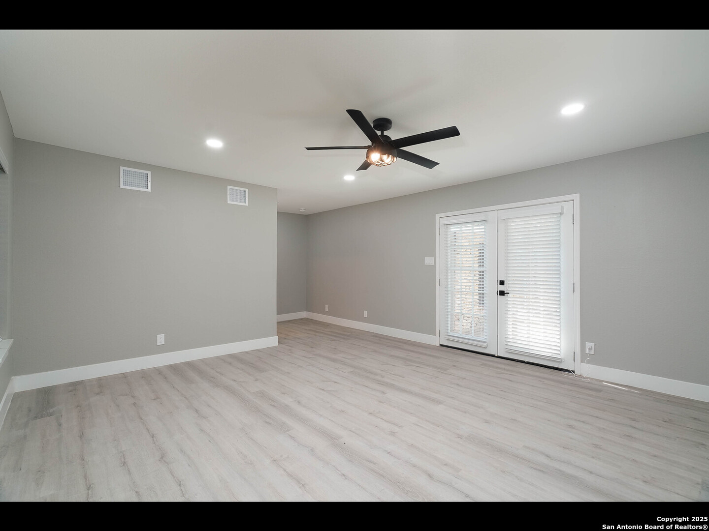 8619 Oak Ledge San Antonio TX 78217