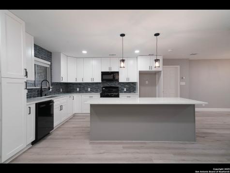 8619 Oak Ledge San Antonio TX 78217