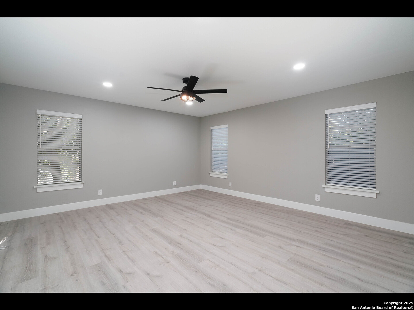 8619 Oak Ledge San Antonio TX 78217