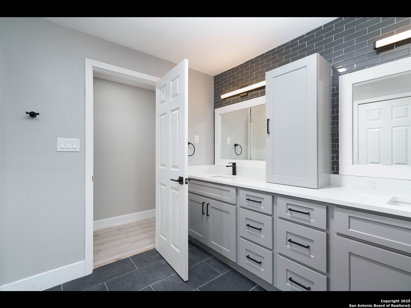 8619 Oak Ledge San Antonio TX 78217